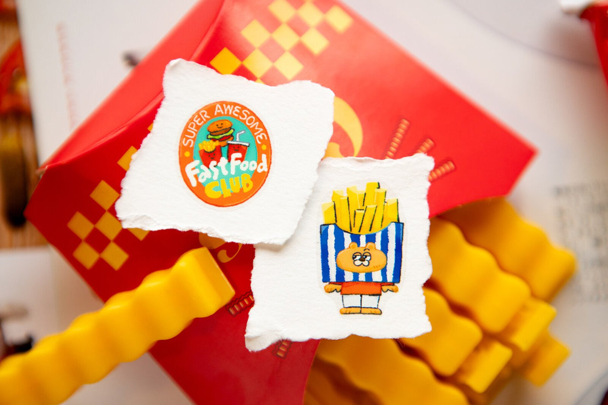 Welcome to the "Awesome Fast Food Club"!
Treat yourself today,
and indulge in the pure joy of burgers and fast food bursting with flavor!!