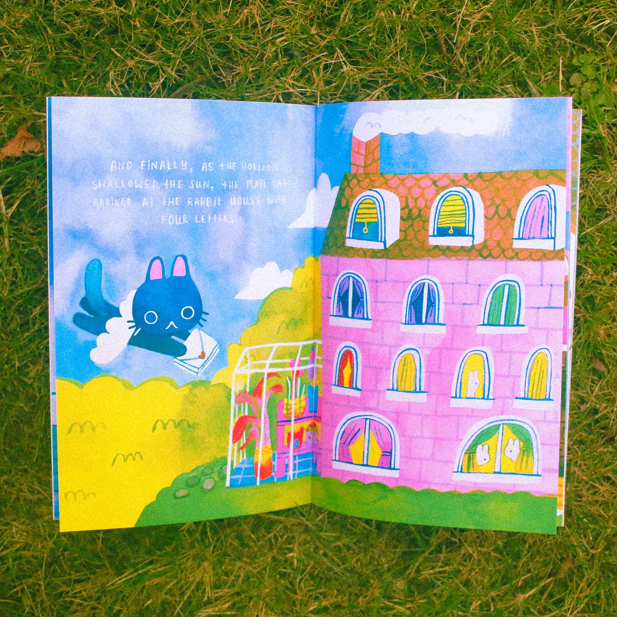 Odd Rabbits - Mail for the Mail Cat Zine
28 page, 8.5x5.5 inch full color zine!
Tells the story of Maebee the mail cat, and Bean's journey to deliver the mail!
Minor misalignment or smudges are not considered to be b-grade. 