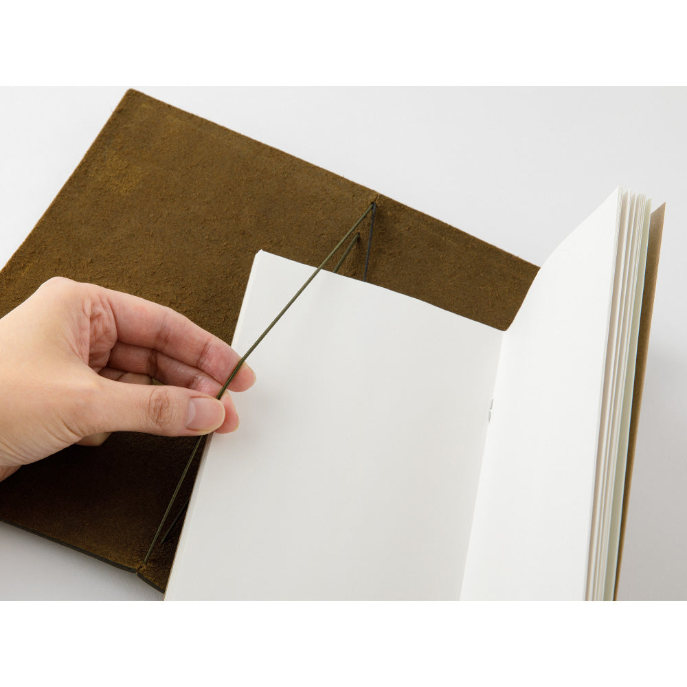 TRAVELER'S notebook Olive (Regular Size)