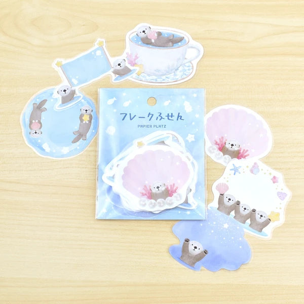 These flake sticky notes are designed by illustrator MILINA
They feature a weak adhesive, full-surface adhesive, and are die-cut so you can write on them with water-based pens, oil-based pens, or pencils.
Perfect for quick notes or adding decoration to your planner.
6 designs x 5 each (Total 30pcs)
Weak-adhesive
Includes 1 pack