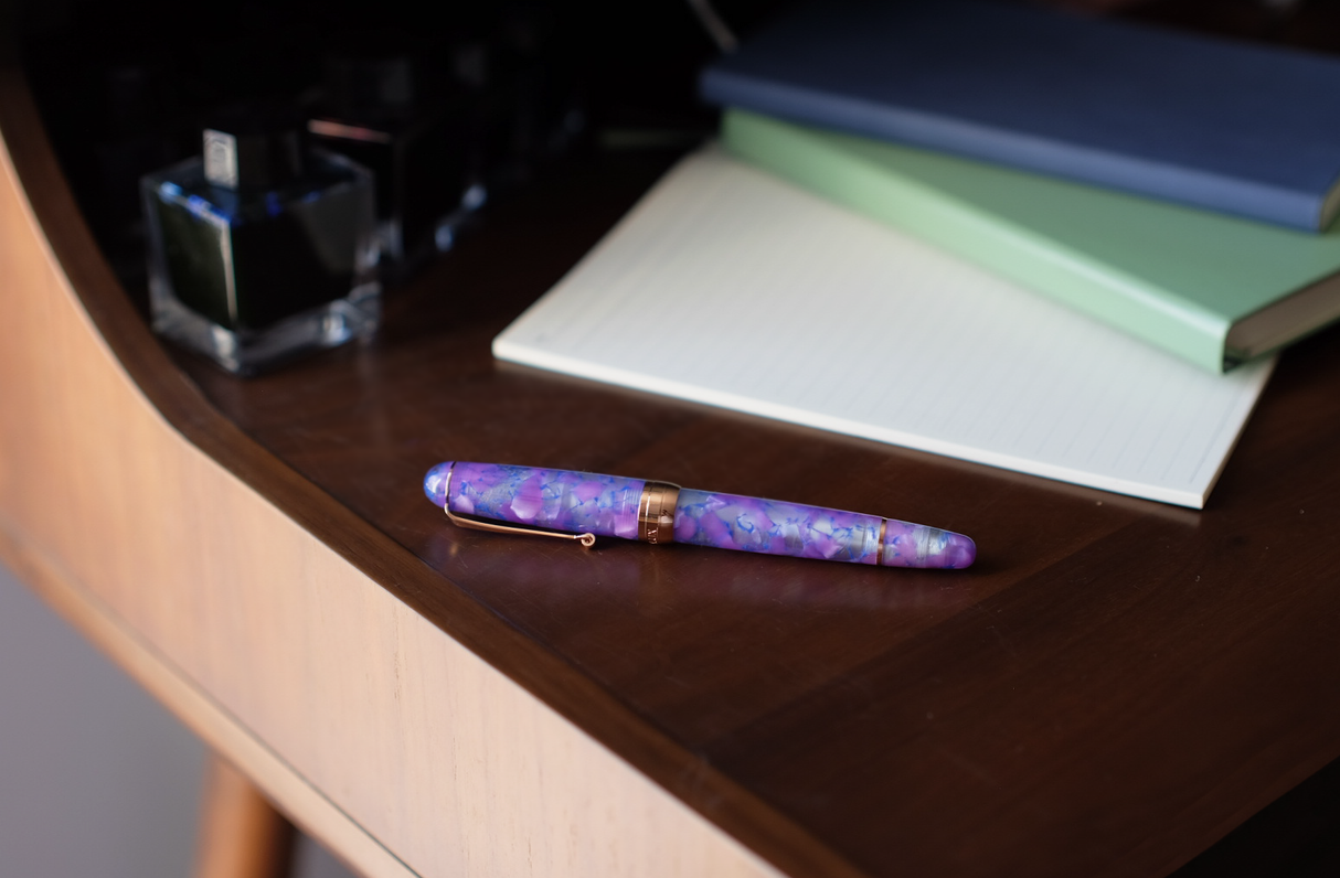 Little Craft Place x Penlux - Field of Bluebonnets Masterpiece Delgado Fountain Pen