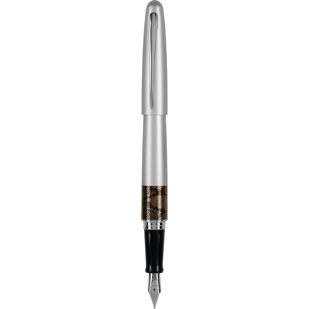 The Pilot Metropolitan Animal Collection brings a bold and stylish edge to everyday writing with its variety of animal prints that gives each design its own distinct pattern.