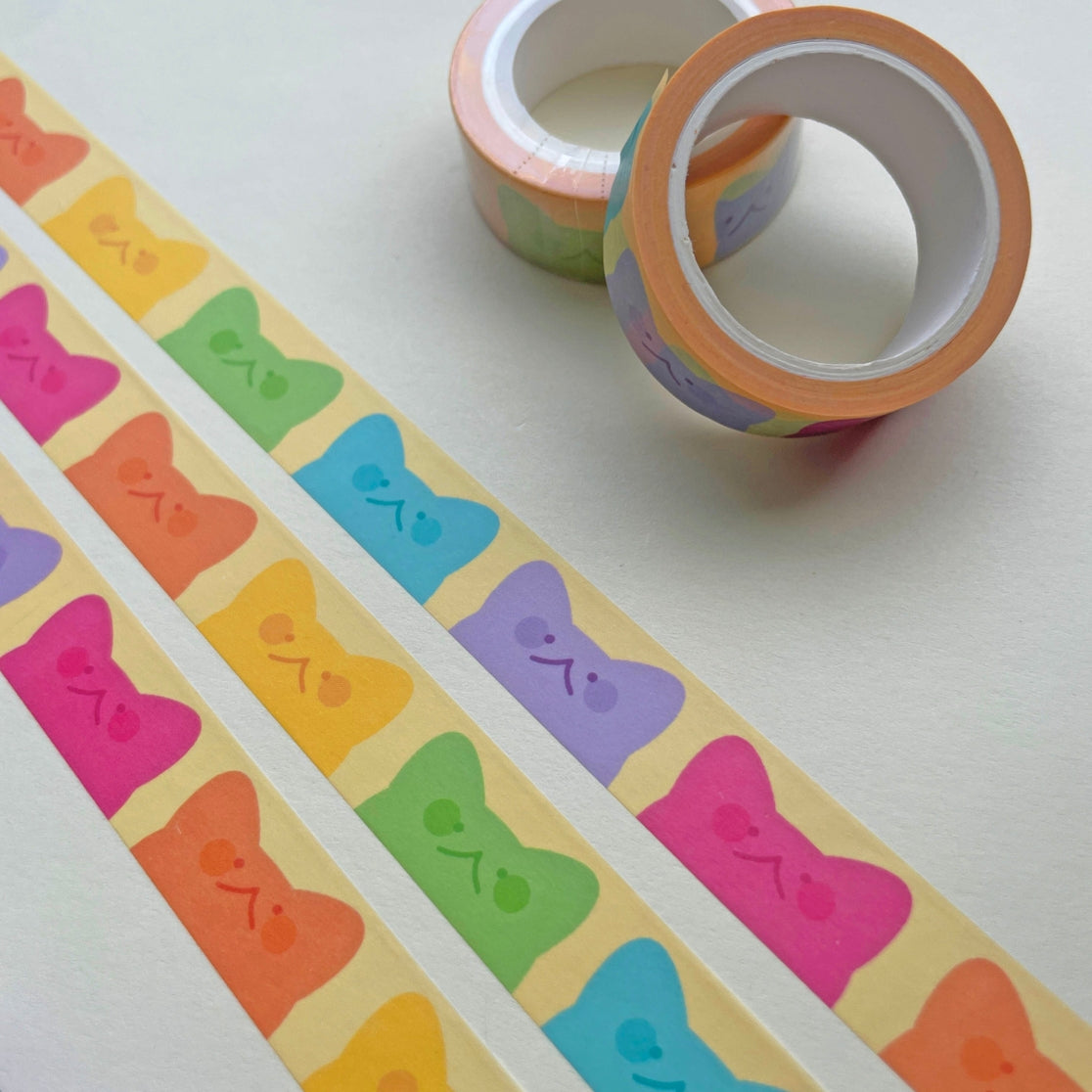 Cinta washi con forma de gato arcoíris