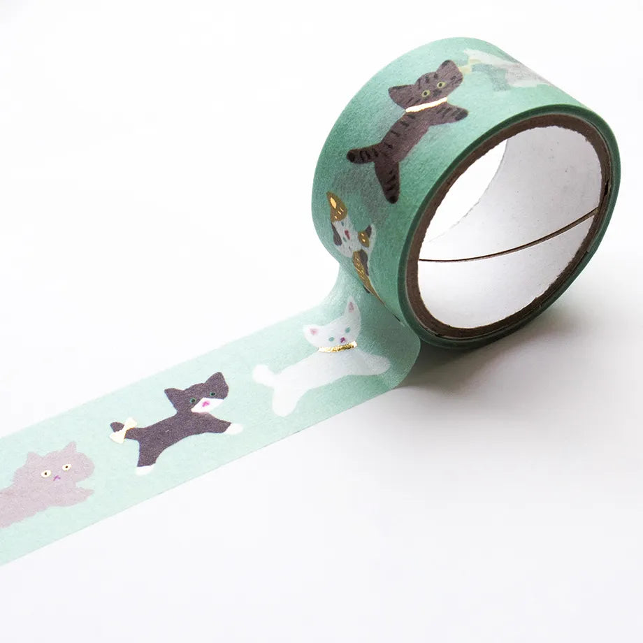 Foil-stamped masking tape by illustrator Reiko Tada. Various cats are strolling around—such a charming design. The sparkling gold foil stamping adds a design accent. Cut short to use as stickers, or as a pop point in wrapping or decoration.
✨ Product Features
Gold foil stamping for a subtle, elegant shine
Perfect for decorating planners, journals, cards, gifts, and scrapbooks
High‑quality Cozyca Products washi tape
Size: 20 mm × 5 m