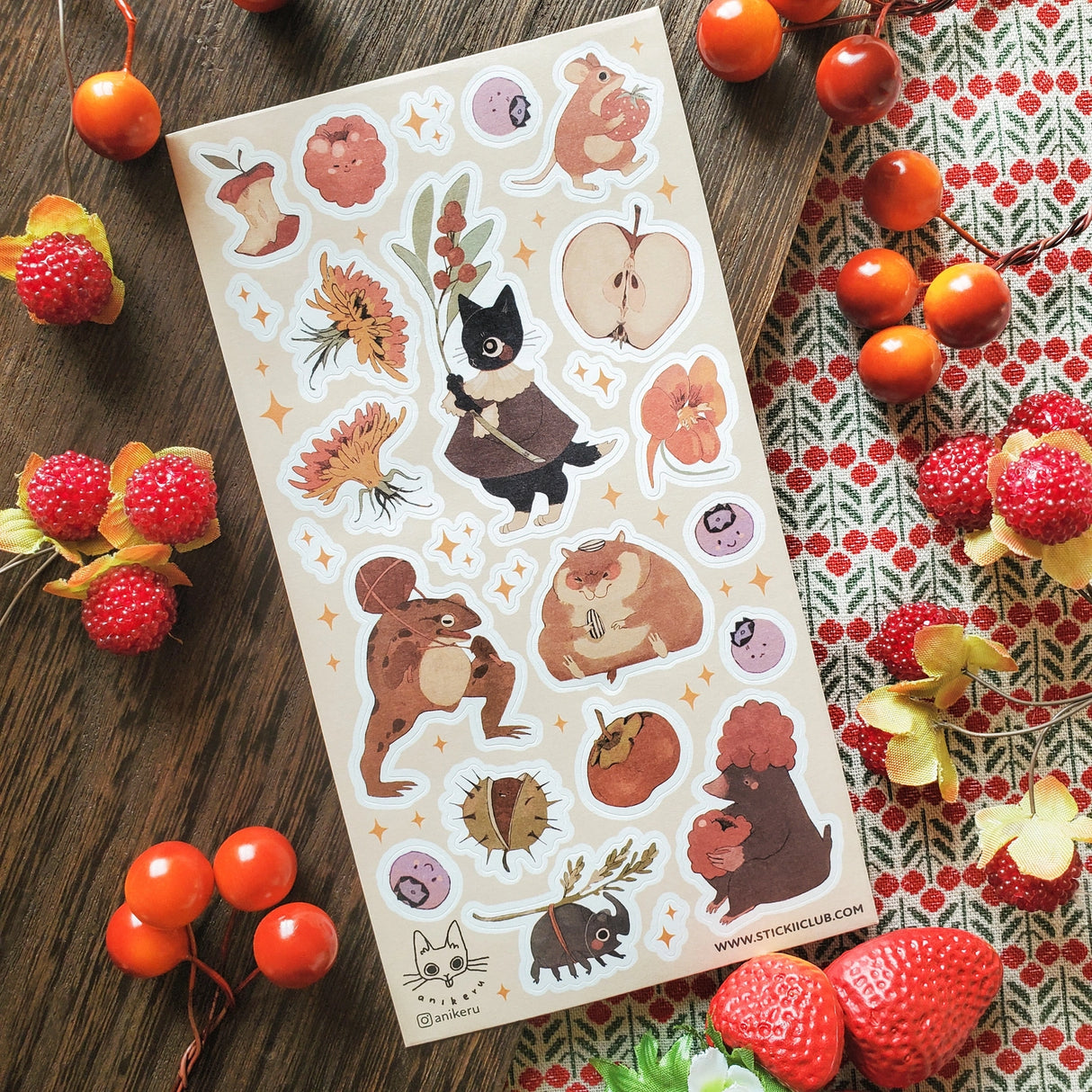 š¹š In @anikeruās whimsical corner of the woods, autumnās bounty is gathered by the sweetest of friends. A dapper black cat carries fresh berries, mice and hamsters tuck into plump fruits and seeds, and a toad carries treasures on its back. Itās a season painted in warmth, where every creature has a story to share.