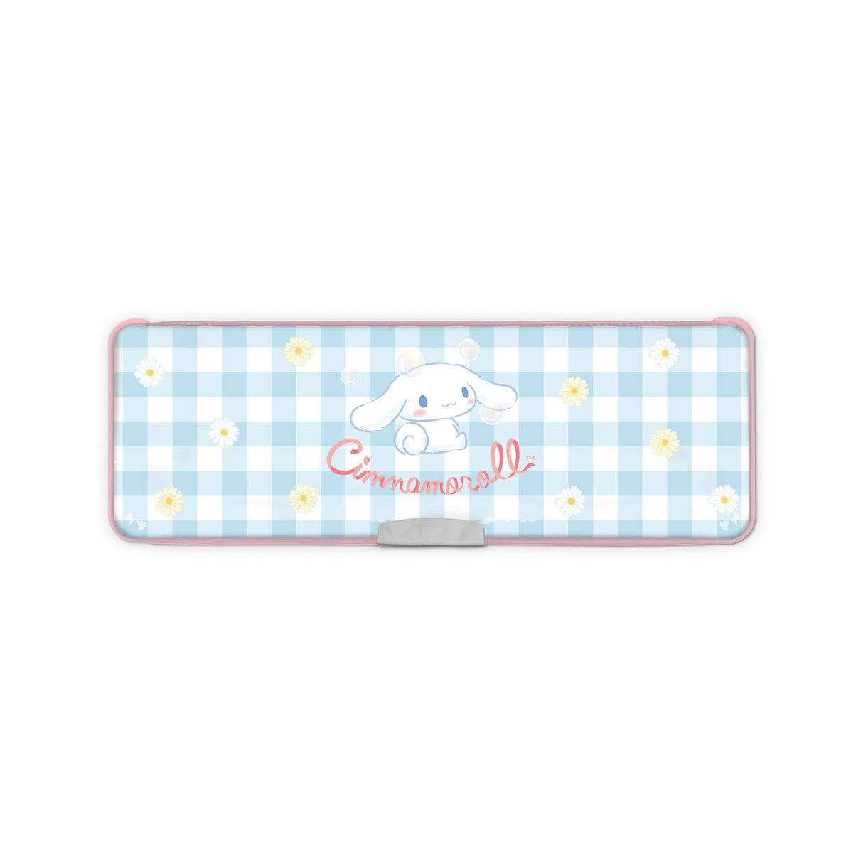 Stay organized with this Cinnamoroll™ Pencil Case! It features two roomy compartments, a flip-up calculator, a pencil sharpener, and a magnetic closure. With plenty of storage space and a sweet gingham-and-daisies design, it's perfect for school, study sessions, or gifting to a Sanrio fan