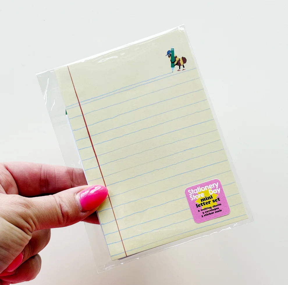Letter writing set with Karen's little scribble bug
Set includes:
6 writing sheets 3.7" x 5.5"
3 illustrated envelopes
3 matching sticker seals