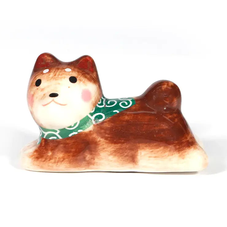 These cute ceramic rests are a perfect stationery addition to your desk! Use them for pens, paint brushes, or take them to your kitchen as a chopstick rest!
Size:2"L
Material: Porcelain
Weight: 1.6 oz
Origin: China