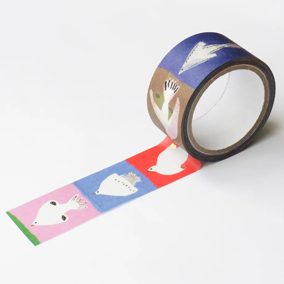 Cozyca Products - Subikiawa Washi Tape - Rooms
Masking tape by Subikiawa., an artist who creates illustrations and paints glass tableware.
There are plenty of Tori living in the colorful room. Accented with glittering gold foil. Please try to find your favorite one!
20mm wide x 5m long