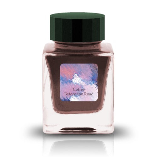 The Lim Papa Memorial collection features 6 unique colors that represent the father-son relationship in tribute to Lim's father. A memorial ink honoring Mr. Lim’s father, who departed last October.
30ml