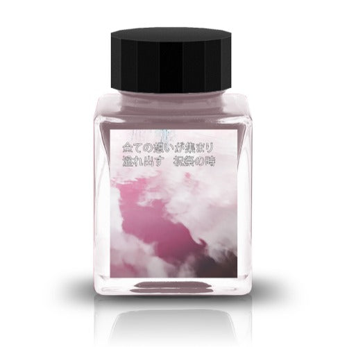 All That We Feel Converges And Overflows Marking A Time Of Celebration is part of the poetic Puddle Story Series from Tono & Lims. This collection was inspired by the fleeting reflections that shimmer across puddles, created to express how a puddle’s shifting colors can mirror the passage of time. As this ink dries, the color gradually shifts and evolves, revealing richer, more complex tones
Shimmering
30ml