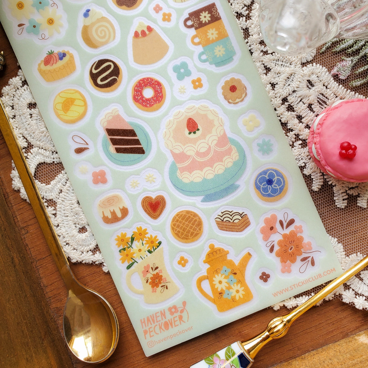 🫖🍩 A delish pastry really is the cherry on top of a lovely tea time and @havenpeckover offers us a divine variety that’s sure to take any tea time to the next level. These freshly baked goods are not just a feast for the stomach, but also a feast for the eyes! Art by: @havenpeckover
Top Coating: Textured
Adhesive Layer: PVC (plastic)
Backing Layer: Clear PET
6.69" x 3.54".
Weight - 0.03lbs
1 sheet included