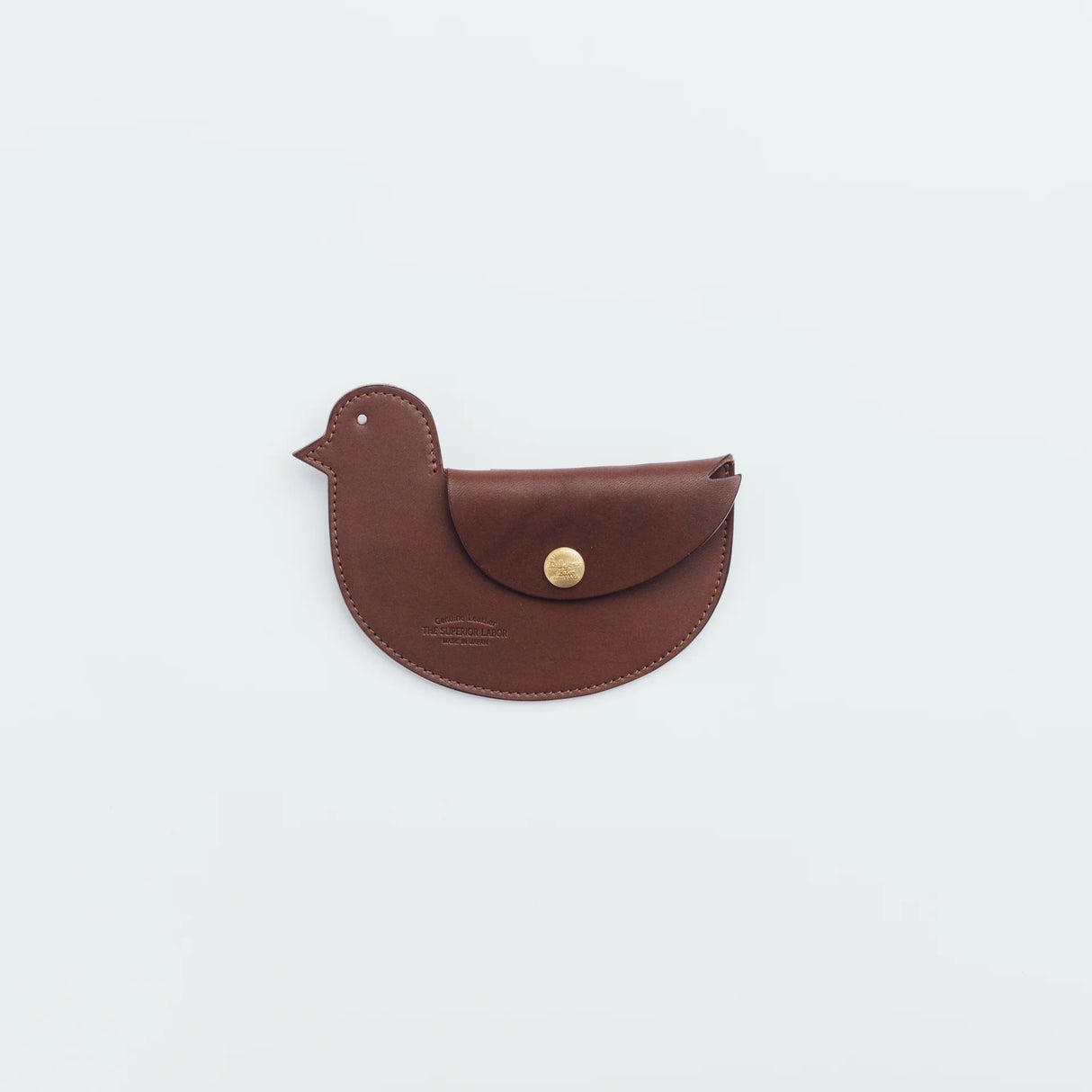 A wallet with a bird motif.
It is durable and can be used for many years, and the design is cute and makes a nice accent.
Size: W17×H12.5cm
Leather Products
We use natural leather. While we avoid pieces with damage that could cause tearing, natural marks, wrinkles, and other characteristics are part of the leather’s charm and may be present on the product. Even within the same type of leather, color, thickness, and texture may vary.
Please be careful to avoid stains or color transfer from water exposure.