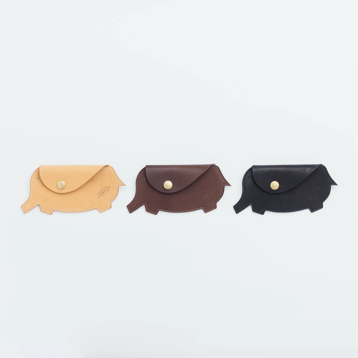 A wallet with a elephant motif.
It is durable and can be used for many years, and the design is cute and makes a nice accent.
Size: W17×H12.5cm
Leather Products
We use natural leather. While we avoid pieces with damage that could cause tearing, natural marks, wrinkles, and other characteristics are part of the leather’s charm and may be present on the product. Even within the same type of leather, color, thickness, and texture may vary.
Please be careful to avoid stains or color transfer from water exposu