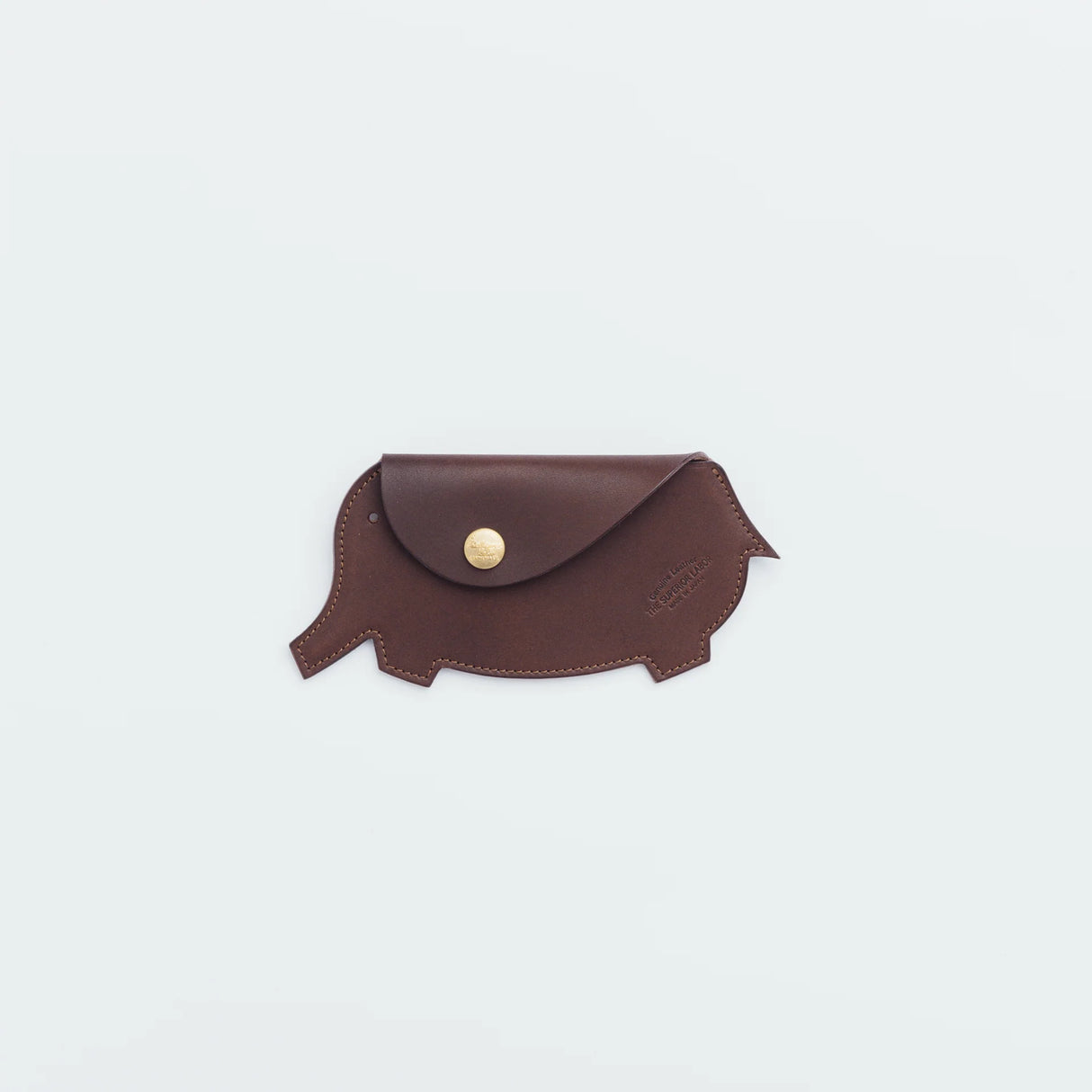 A wallet with a elephant motif.
It is durable and can be used for many years, and the design is cute and makes a nice accent.
Size: W17×H12.5cm
Leather Products
We use natural leather. While we avoid pieces with damage that could cause tearing, natural marks, wrinkles, and other characteristics are part of the leather’s charm and may be present on the product. Even within the same type of leather, color, thickness, and texture may vary.
Please be careful to avoid stains or color transfer from water exposu