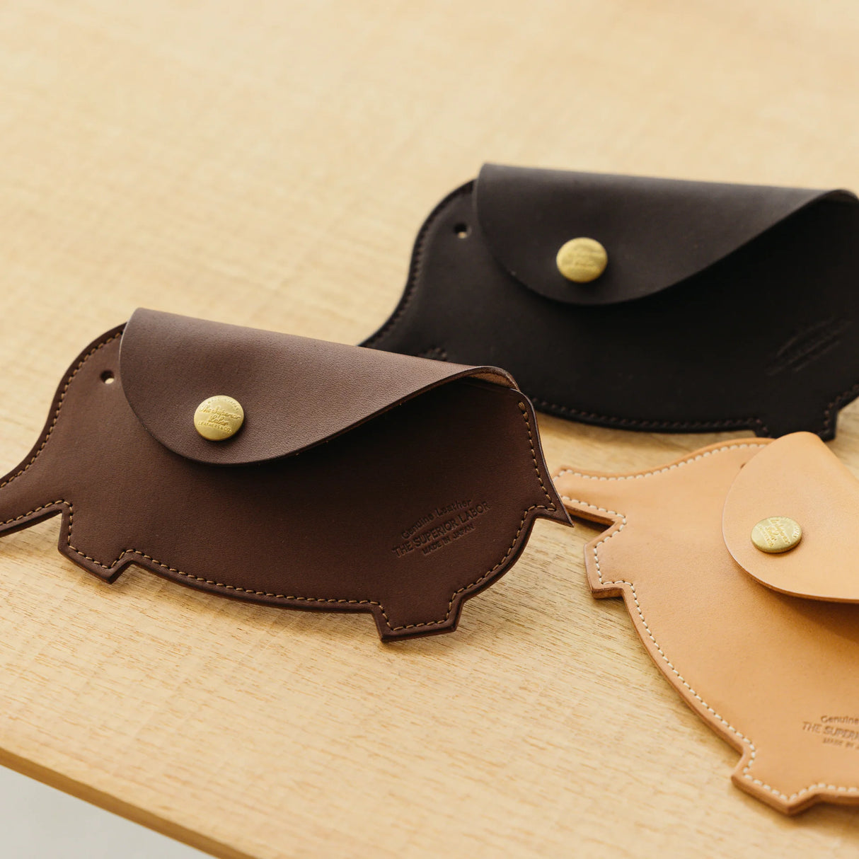 The SUPERIOR LABOR Elephant Purse
A wallet with a elephant motif.
It is durable and can be used for many years, and the design is cute and makes a nice accent.
Size: W17×H12.5cm