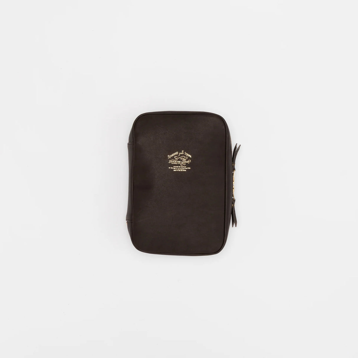 The SUPERIOR LABOR Painter's Leather Case
We created this leather case for those who love to draw —for artists who find joy in carrying their tools and capturing inspiration wherever it appears.
This case has two key features. The first is its ample storage capacity, designed to hold many long pens such as brush pens that are perfect for sketching and illustration. The second is a set of elastic bands made to fit small ink bottles, ideal for those who prefer using dip pens.(Compatible with glass