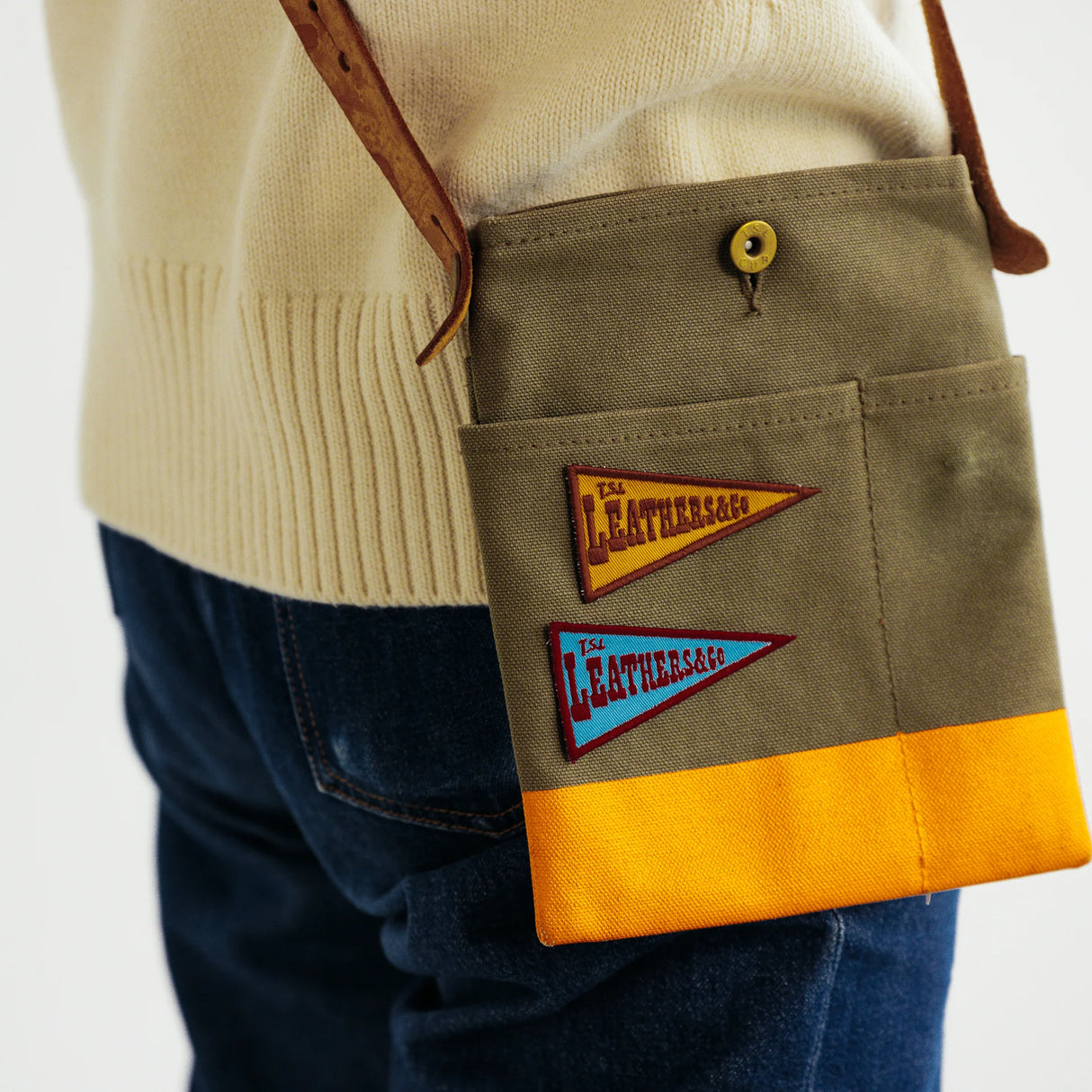 The SUPERIOR LABOR Patch - Flag
TSL original patch. Perfect to decorate your bag, clothes, or journals!
Size: 4.5cm×9cm
Canvas Products
Painted areas may be affected by friction or water, which can cause color transfer. Please handle with care.