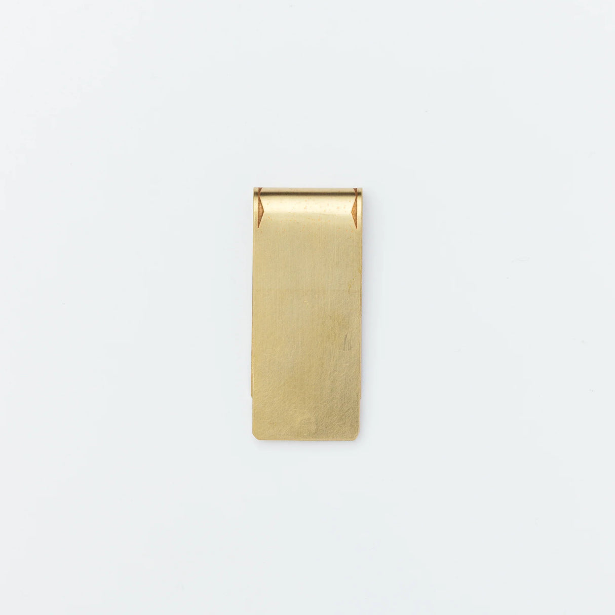 A Handcrafted Classic: The Solid Brass Money Clip
Meticulously handcrafted one by one, this classic money clip is built from premium solid brass. While perfect for securing your bills with timeless elegance, it also serves as a versatile companion for your planner, beautifully holding documents and keeping your notes organized.
As you use it, the brass will develop a natural patina over time—enjoy the changing character that comes with age.
Color: The color you see on your screen may differ from the actu