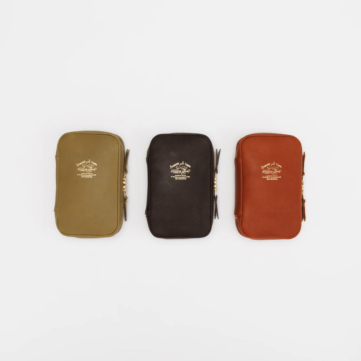 We crafted this leather case for those who love to write —for people who value the quiet moments spent with pen and paper.
Open it up, and on the right side, every surface that touches your precious pens is lined with soft suede, gently protecting them from scratches. On the left, two rows of pockets hold your memo pads, casual pens, or other writing companions, keeping everything neatly in place and ready whenever inspiration strikes.
Size: W13×H20×D4.5cm
About the Leather – Japanese Glove Leather