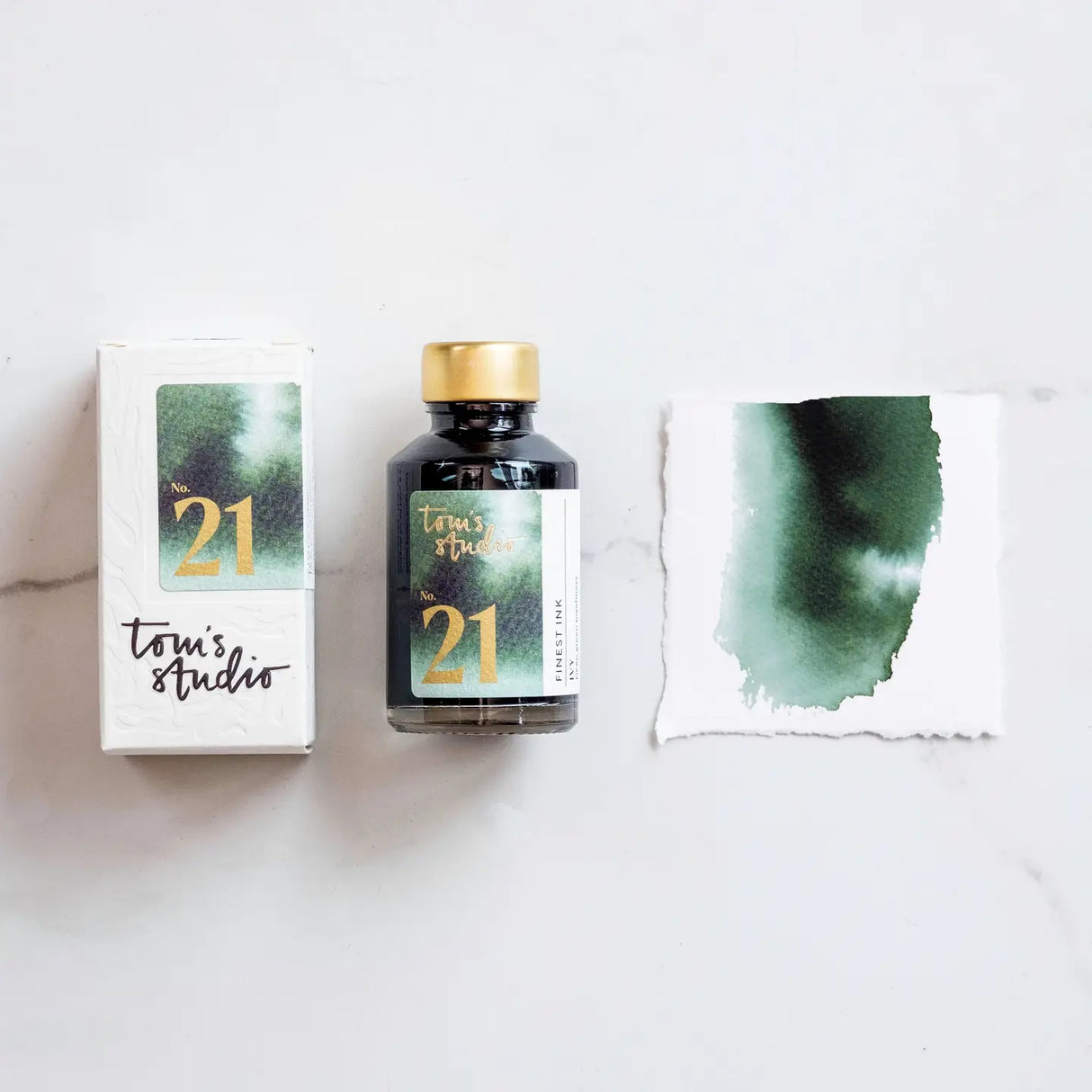 The finest British-made fountain pen ink suitable for all pens.
Inspired by the lush greenery quintessential to English gardens, this rich green ink embodies the timeless beauty of ivy-covered walls. Perfect for nature lovers and those who appreciate the deep, earthy tones of the forest. Oh, and did we mention that it's a perfect match for our Ivy pens?!
Transform the way you create with an ink colour that sets you apart!
Most pens offer ink cartridges in a limited selection of colours. I want to change