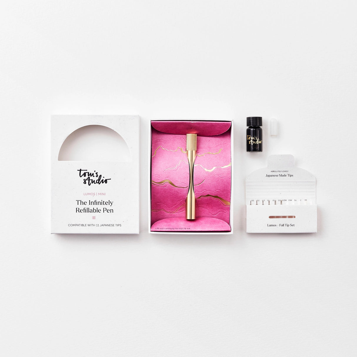 Tom's Studio - Lumos Mini Refillable Pen - Brass
A Mini Pen for Your Big Ideas
Introducing the Lumos Brass: Special Edition, where exceptional British craftsmanship meets iconic design. Infinitely refillable fineliner, writing, and brush pen, including 11 interchangeable tips. Tom designed the Lumos as an answer to disposable pens. One of the biggest culprits is the humble biro, of which the unfathomable number of 100 Billion now reside in landfill!