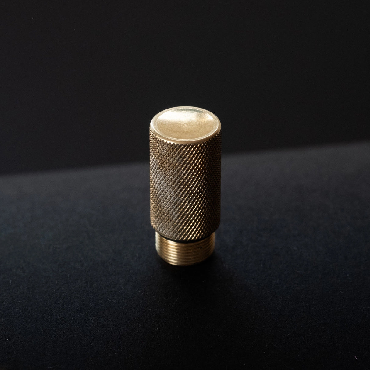 Introducing the Lumos Brass: Special Edition, where exceptional British craftsmanship meets iconic design. Infinitely refillable fineliner, writing, and brush pen, including 11 interchangeable tips. Tom designed the Lumos as an answer to disposable pens. One of the biggest culprits is the humble biro, of which the unfathomable number of 100 Billion now reside in landfill!