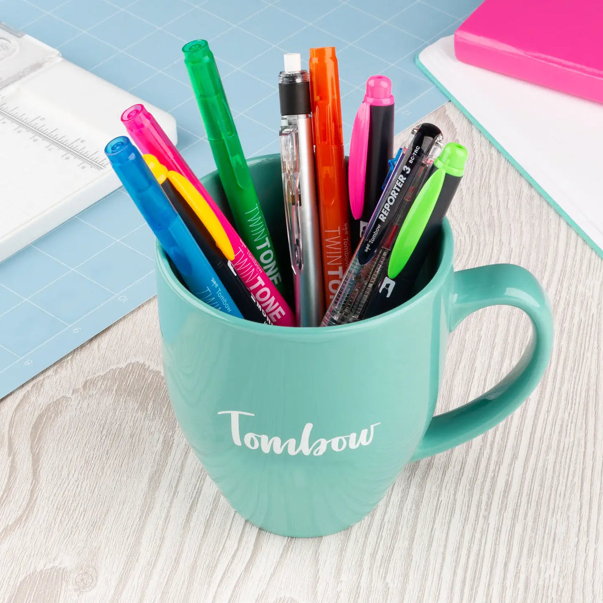 Make your notes pop with Tombow’s Creative Notetaking Kit. Whether you’re writing traditional notes, sketch noting, mind mapping, or creating in your planner or journal, this kit has everything you need for bright, colorful notes. Easily draw, write and highlight with coordinating colors to keep your notes organized.