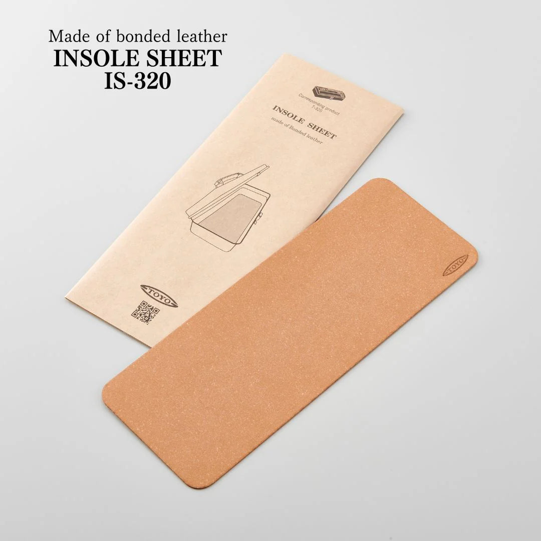 This is a Insole sheet specifically for toolboxes, made from bonded leather by the renowned German company Salamander.
Bonded leather is an environmentally friendly material made by processing leather scraps into fibers, which are then mixed with resin and reprocessed into sheets. It retains the natural texture, durability, and moisture absorption of genuine leather, while also allowing you to enjoy the color changes and patina that develop over time. Due to the characteristics of bonded leather, there may
