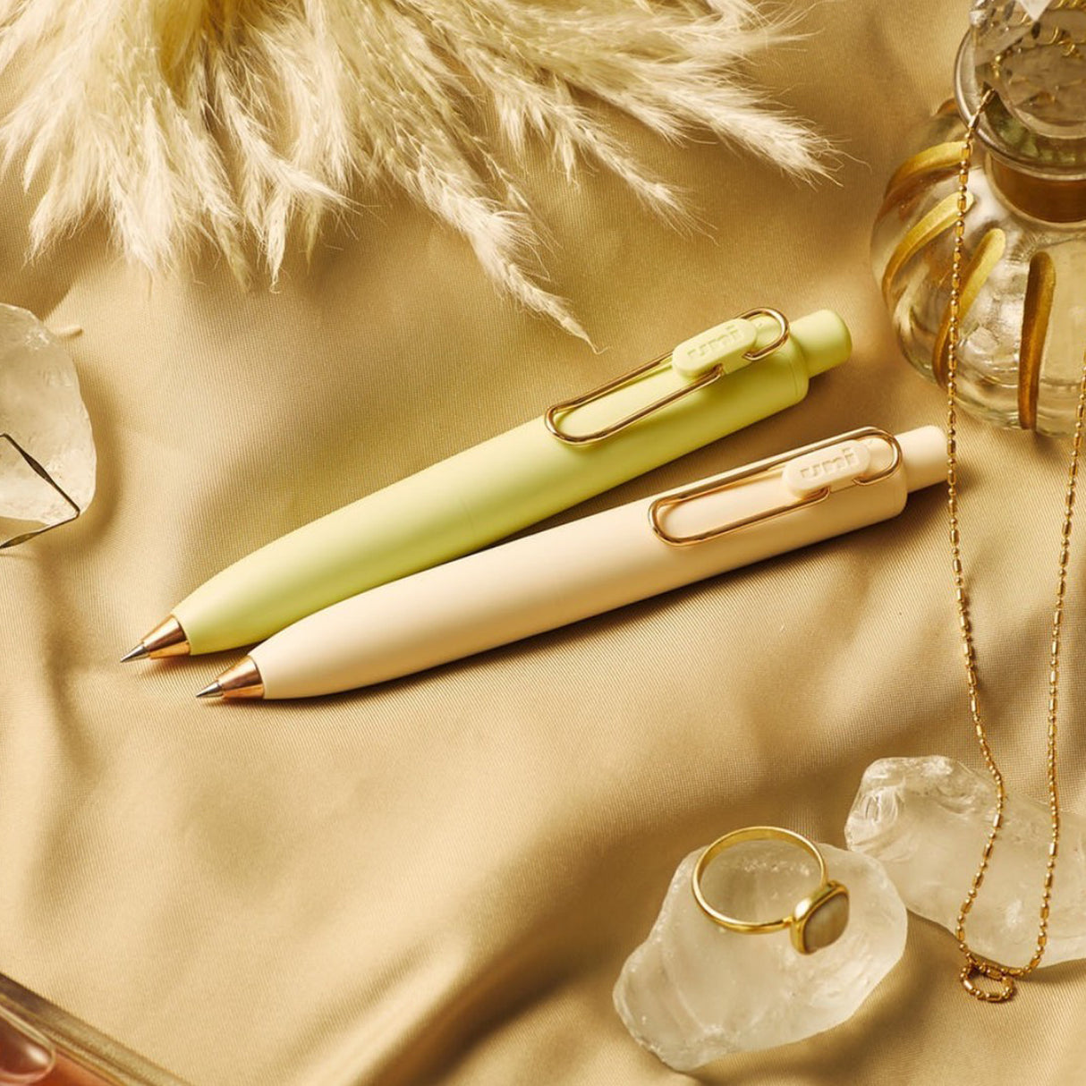 Bolígrafo de gel Uni-ball One P de 0,5 mm, color yogur