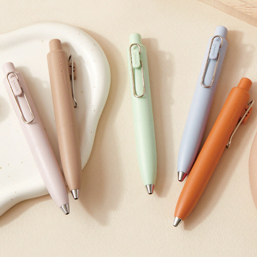 Bolígrafo de gel Uni-ball One P de 0,38 mm, color café