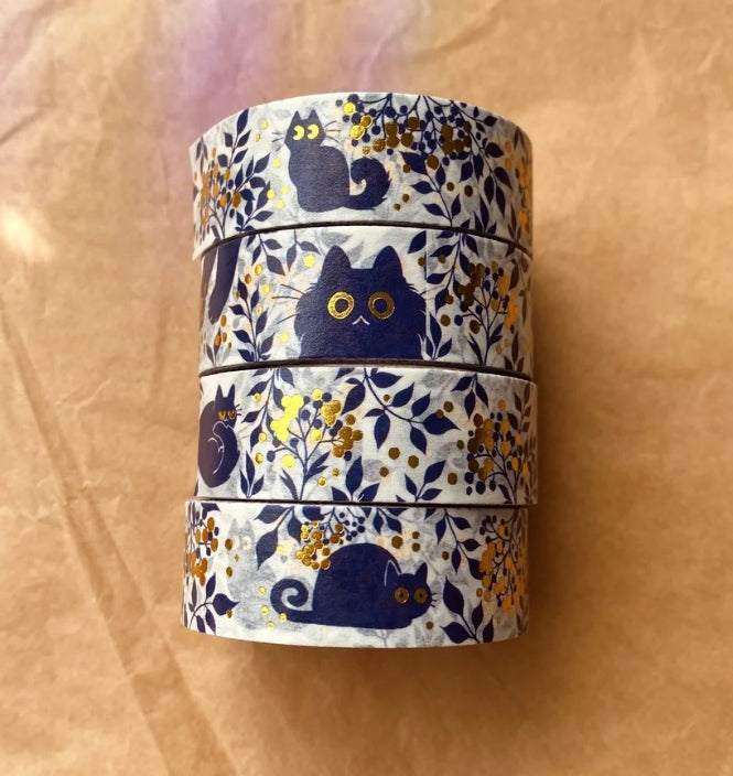 Printed paper tape, perfect for any time you’d use regular tape, only cuter! Use it in planners, journals, scrapbooks, or for sealing and decorating mail. Easily peels off and leaves minimal residue on most surfaces. A perfect gift for the stationery lover in your life - or you!
Original design by KM Steere
Dimensions: 15mm x 10m, gold foil detail