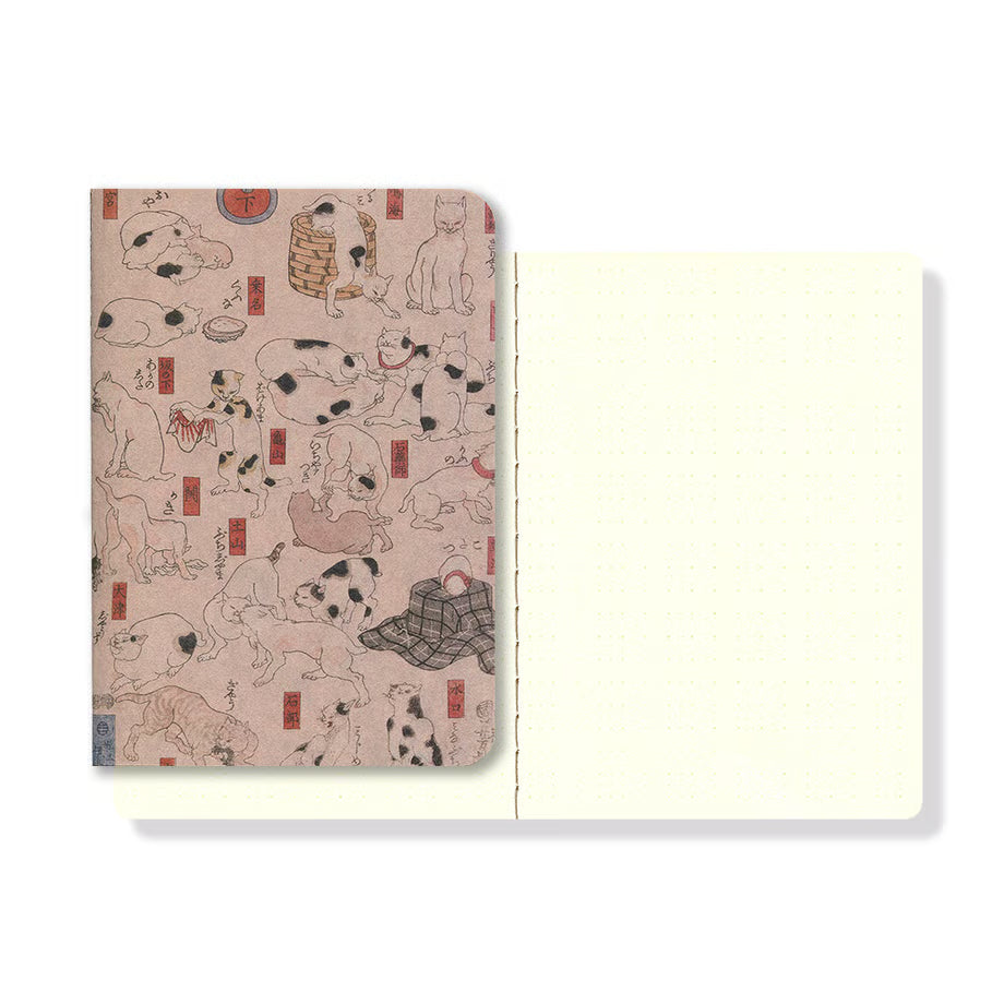 The RO‑BIKI Note is a beautifully crafted Japanese notebook known for its distinctive waxed paper cover, which gains character the more you use it. Over time, the cover softens, develops a natural patina, and becomes uniquely yours—making every notebook feel personal and well‑loved.