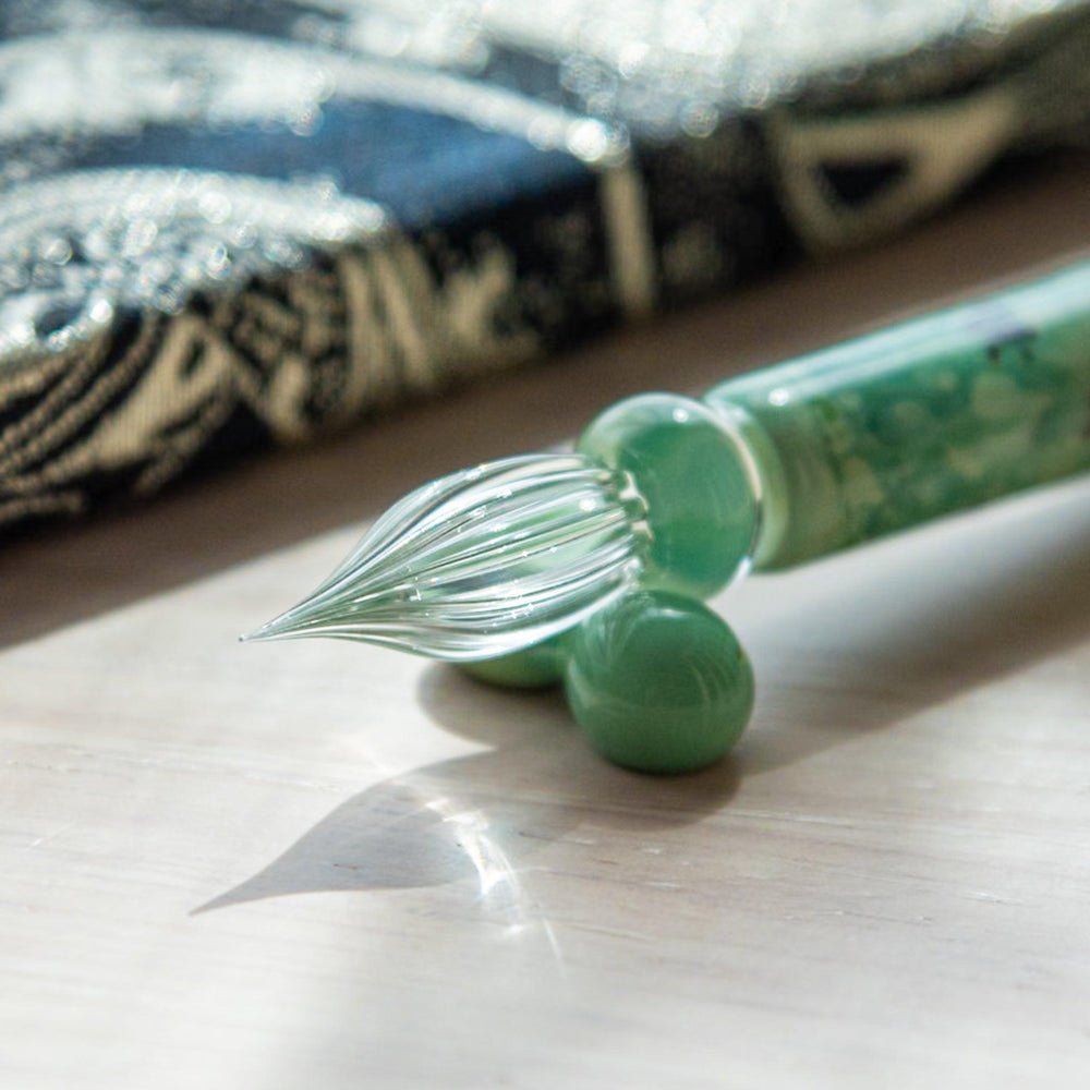 Chidori Emerald Glass Dip Pen with Pen Rest