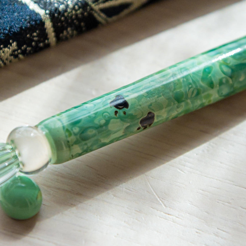 Chidori Emerald Glass Dip Pen with Pen Rest