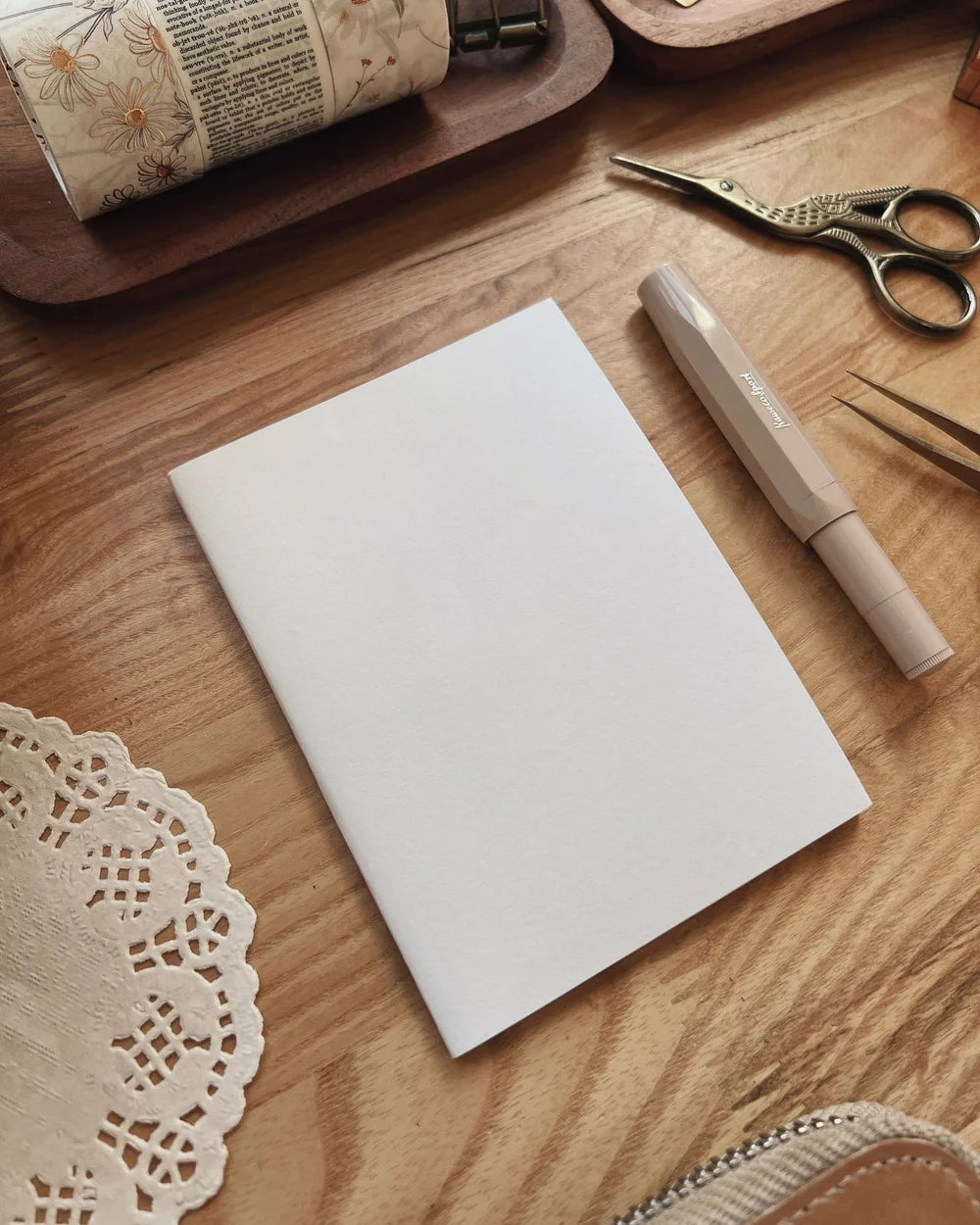 Sarica Studio Cream Notebook (Passport TN Size)