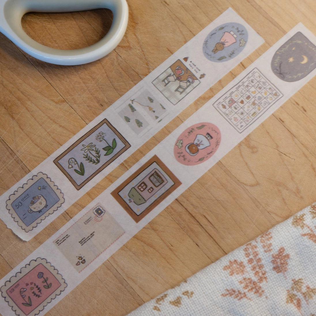 The life of felix the bunny and jonas the bear
25 mm x 10m washi tape