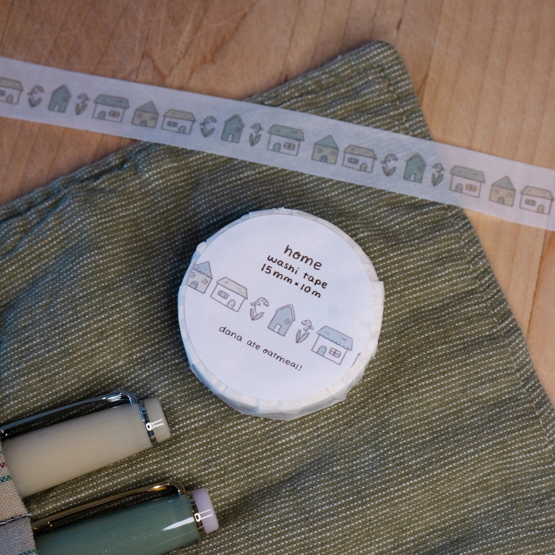 enjoy the comfort of home ♡
15 mm x 10m washi tape