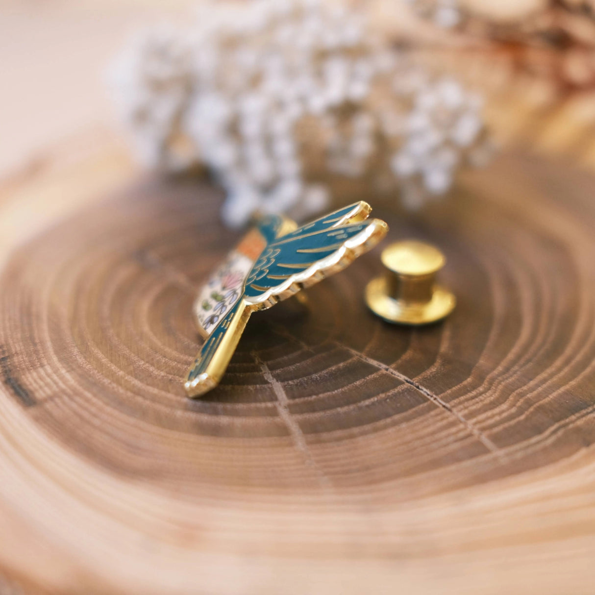 Hummingbird (Green) Enamel Pin