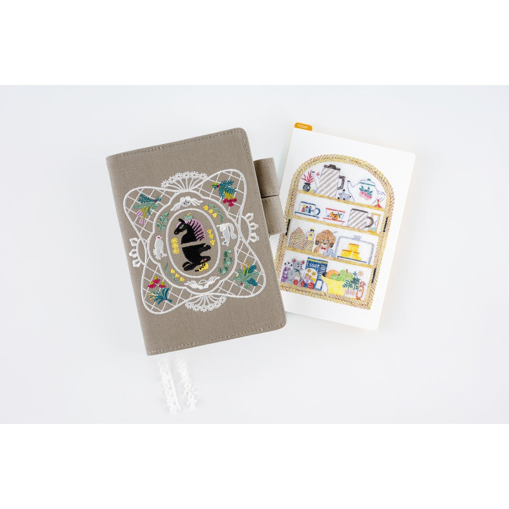 iyo okumi
Hobonichi Pencil Board (Happy Tea Time)
For A6 Size / A5 Size / Weeks