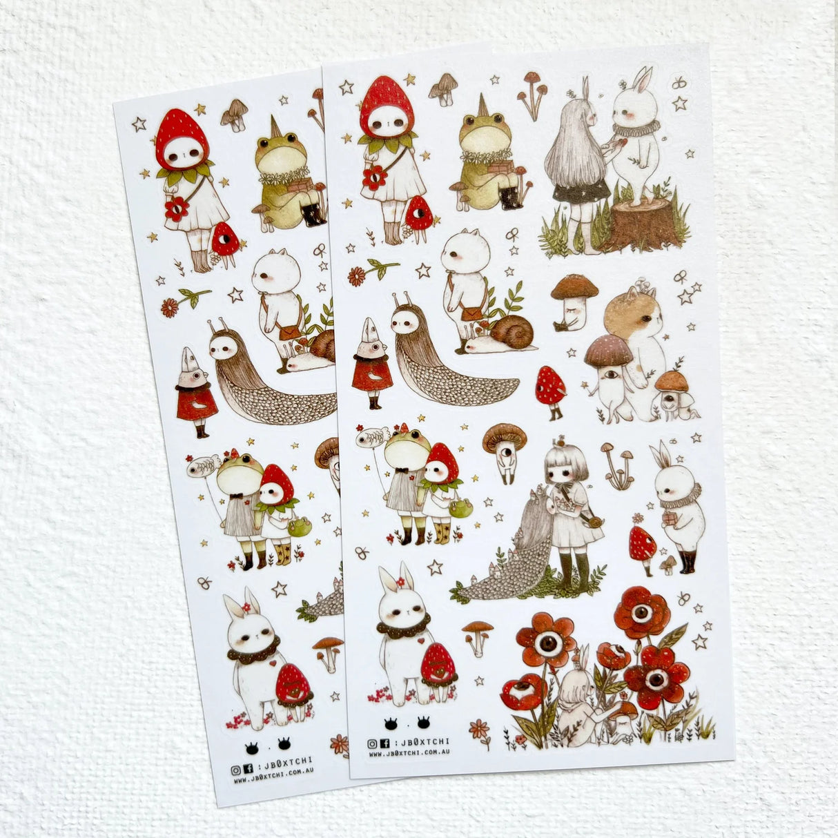 This whimsical themed washi sticker sheet was illustrated by jb0xtchi (Jessica Ng). jb0xtchi creates stationary and small trinkets from whimsical ideas in the form of painting using ink, watercolour, and gouache.
Washi Material Sticker Sheet
Height: 170mm x Width: 90mm
Includes 1 sticker sheet