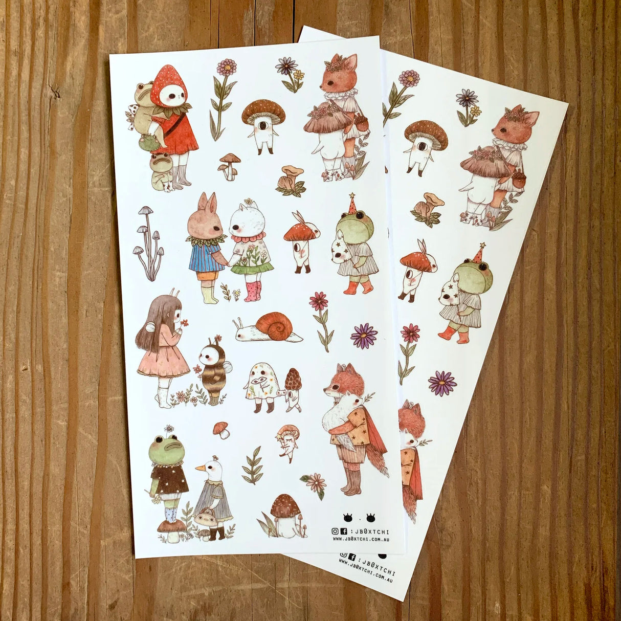 This whimsical themed washi sticker sheet was illustrated by jb0xtchi (Jessica Ng). jb0xtchi creates stationary and small trinkets from whimsical ideas in the form of painting using ink, watercolour, and gouache.
Washi Material Sticker Sheet
Height: 170mm x Width: 90mm
Includes 1 sticker sheet