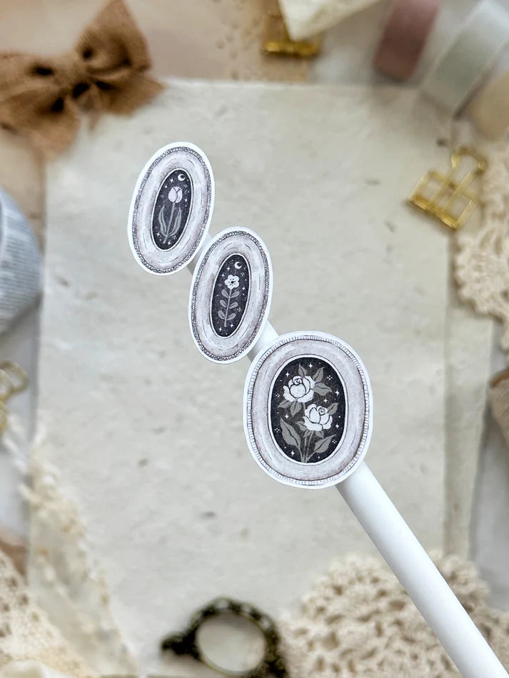 leelajournals Whimsical Deco Framed Sticker Sheet - 2 pc Set
♡ 2pc sticker sheet set - 2 large
♡ pet matte (clear)
♡ all sheet dimensions estimated: L: 4x7 (in) | S: 4x3 (in)