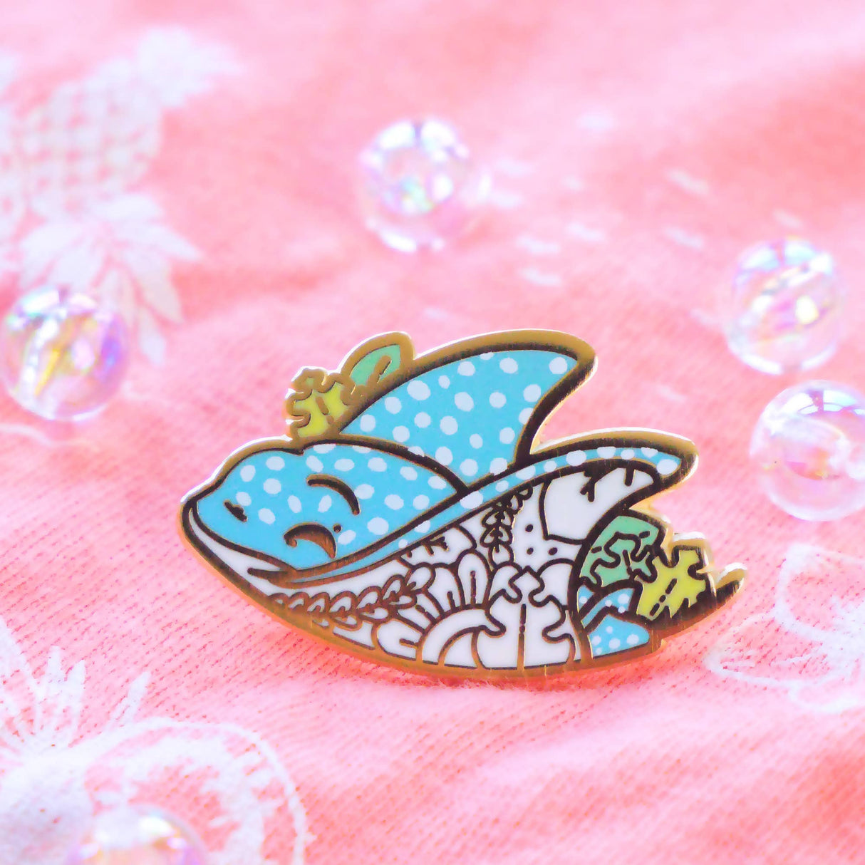 Pin de esmalte con raya águila moteada