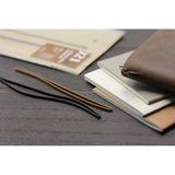 TRAVELER'S Notebook 011 Connecting Rubber Band (Passport Size)