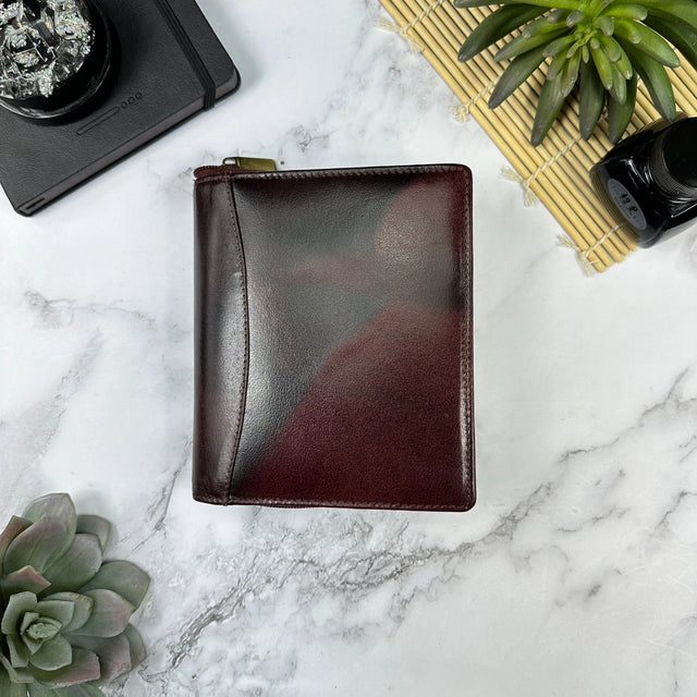 Indulge in the epitome of elegance with the Girologio 12 Zippered Pen Case. Meticulously crafted from premium, eco-friendly tanned leather, this zippered case promises a lavish velvet interior and generous space to securely accommodate up to 12 pens. Girologio once again emerges as a superior choice for safeguarding your cherished writing instruments, seamlessly combining plush softness and flexibility with unparalleled toughness and durability.