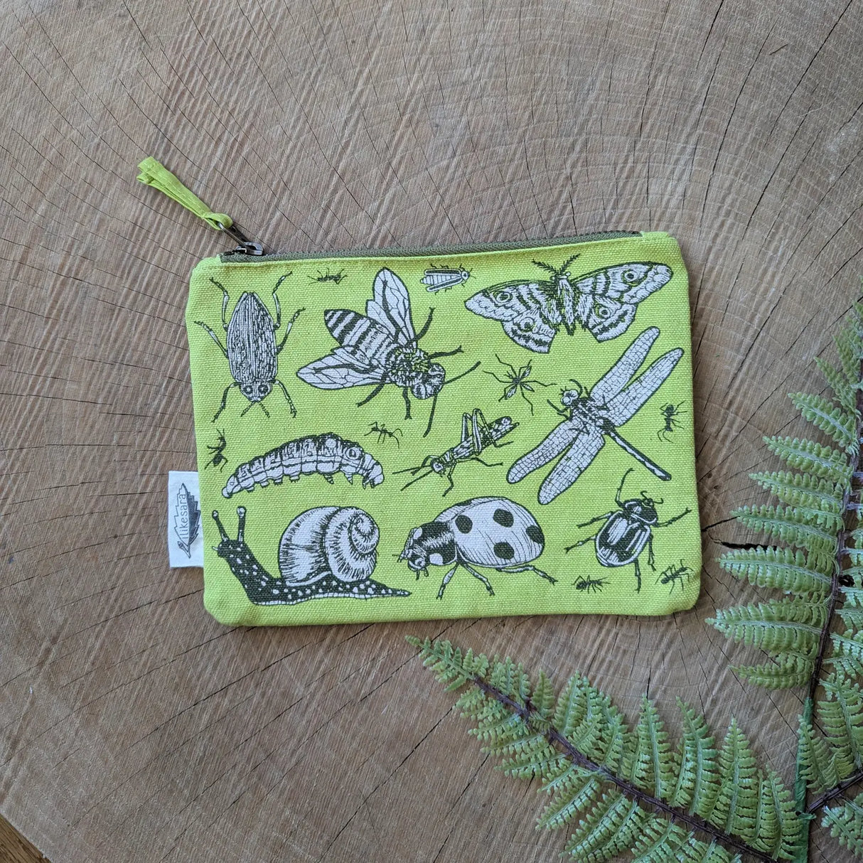 Insecta Zippered Pouch