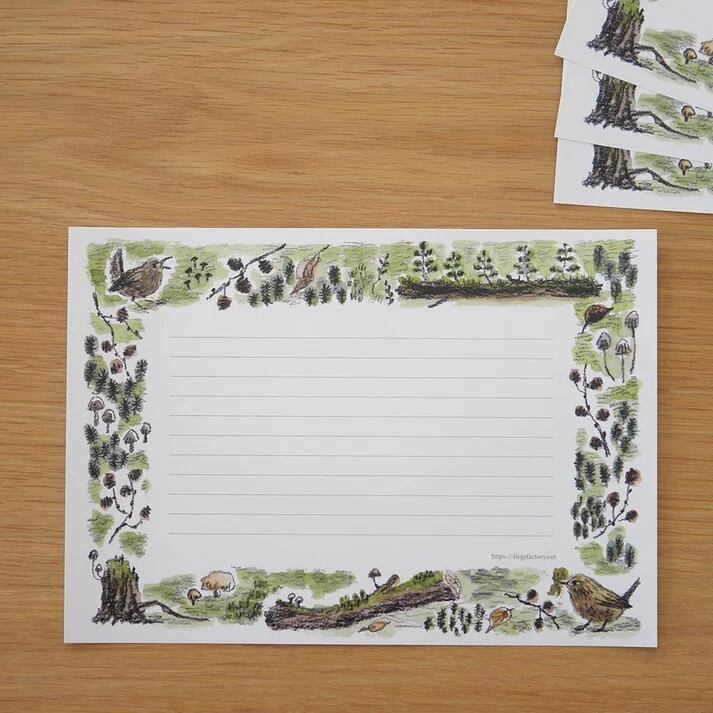 Featuring charming watercolor of various birds from Japanese illustrator 4legs

It is a convenient size that is not too big or too small.&nbsp;You can use it&nbsp;as a communication tool for small thank you and announcements.&nbsp;It is a great gift for people who like paper.&nbsp;The gorgeous and gentle designs&nbsp;will make you feel warm and fuzzy.&nbsp;

Contents: 40 sheets (10 types x 4 sheets each)
Size: A5 size (148mm×210mm)