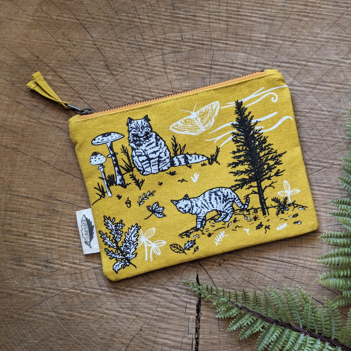 Outside Cats Zippered Pouch