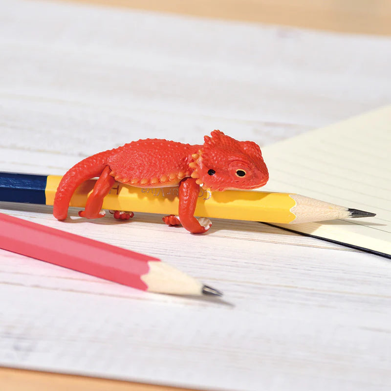 Lizard Hug Blind Box